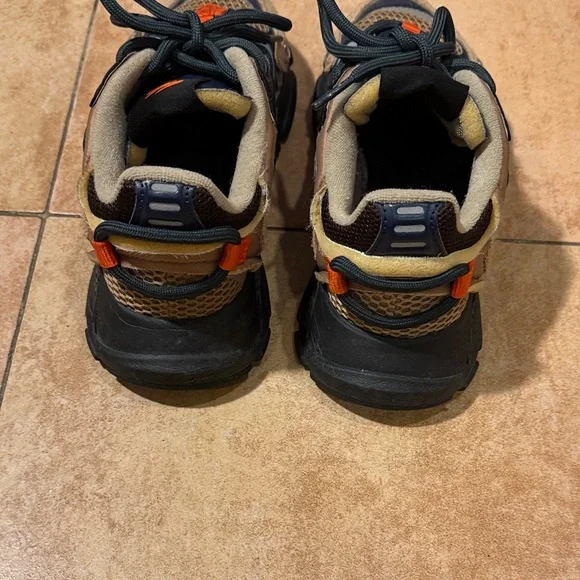 Lacoste Blue and Beige Athletic Shoes - Picture 4 of 6